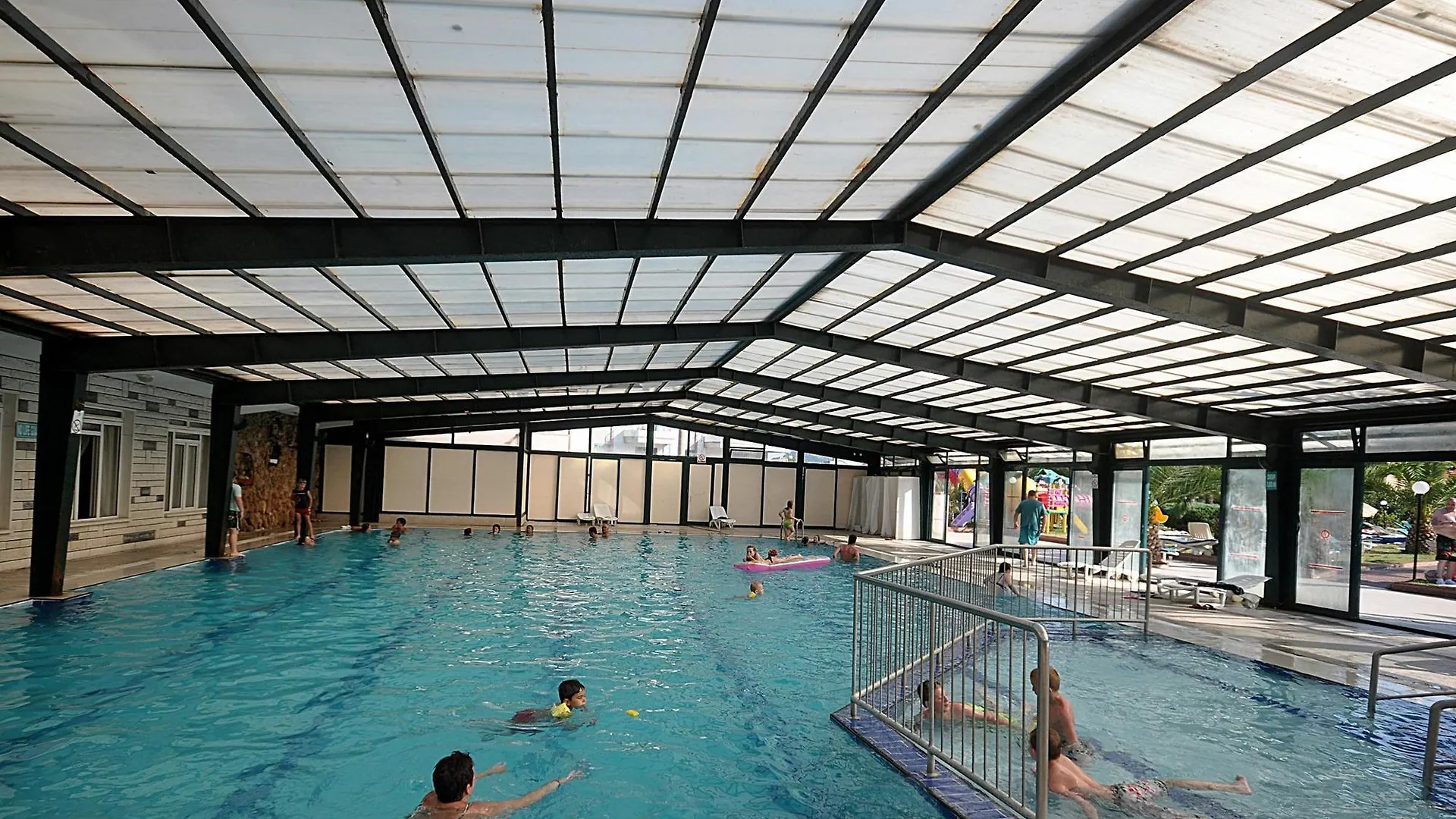Club Hotel Pineta Armutalan